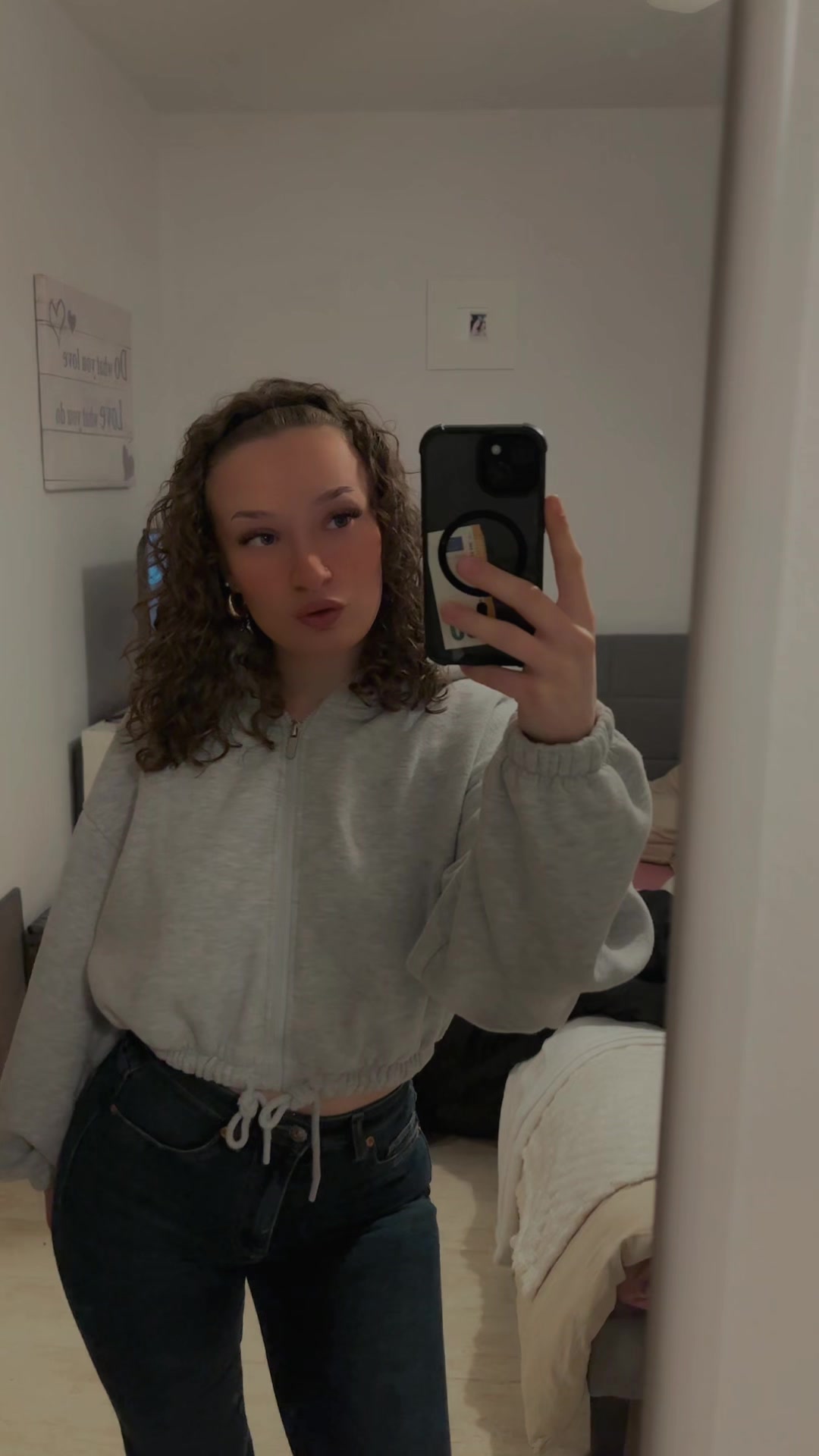 @Lizzz.hkr
