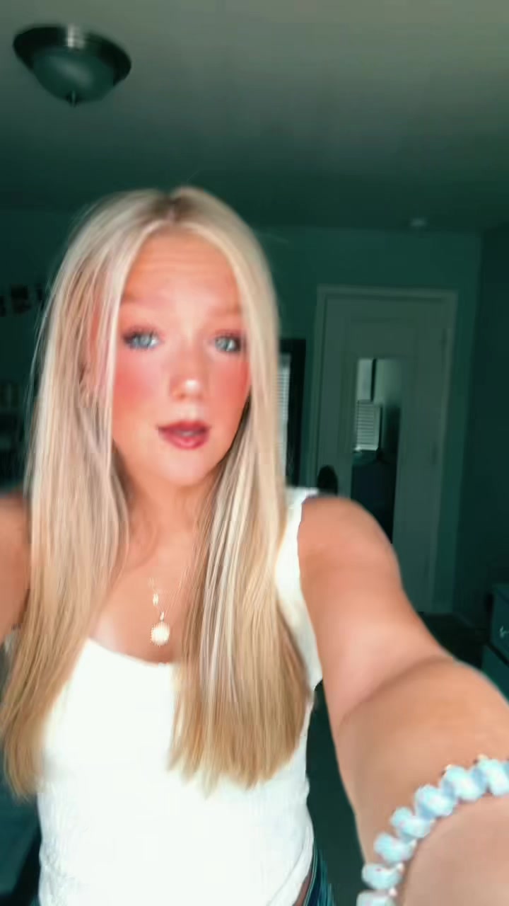 @zoesecretpriv3
