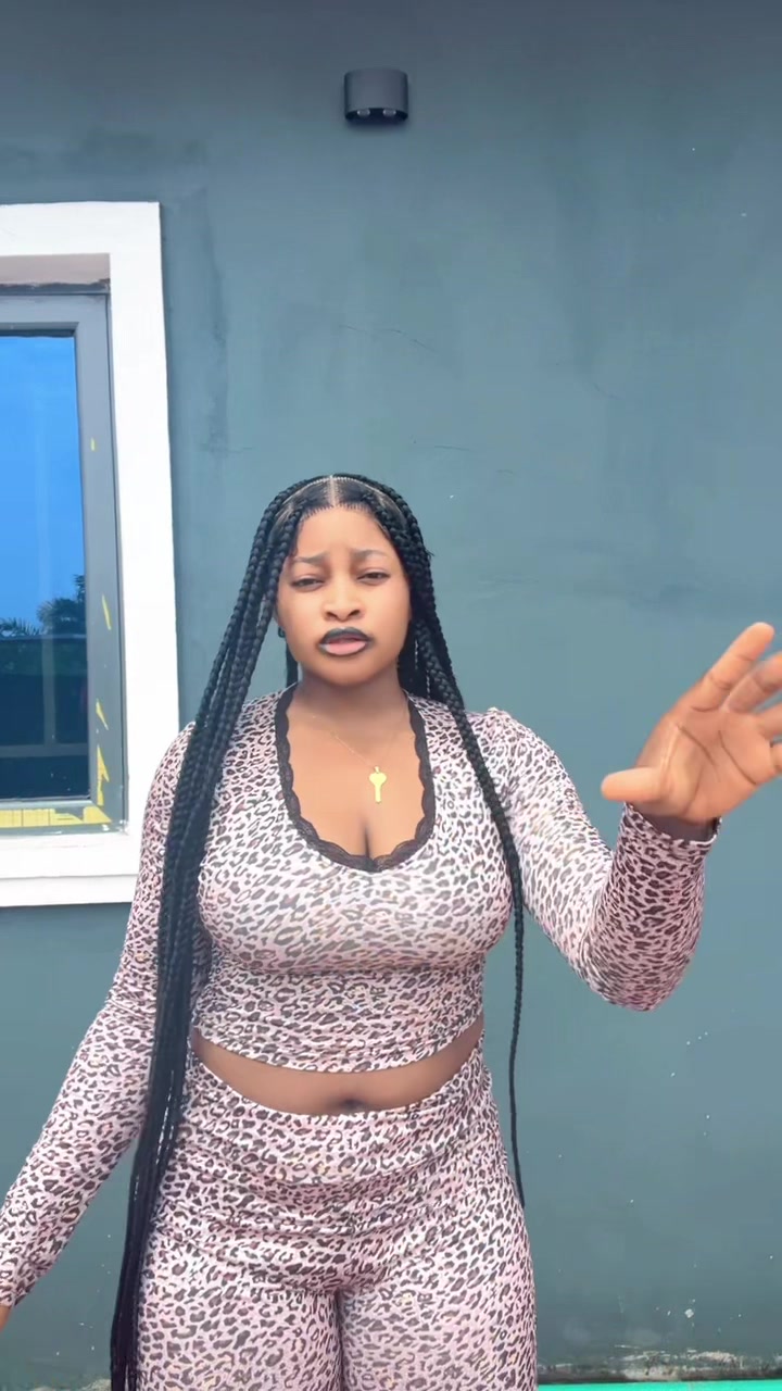 @Mirabell👅🥵