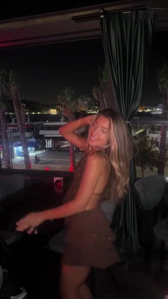 @44elana3