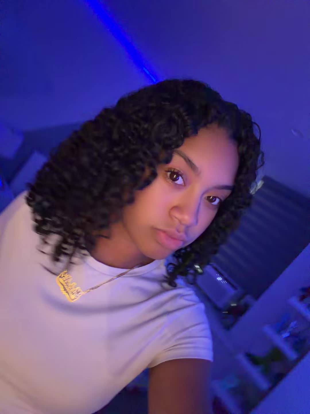 @miatooshiftyy,