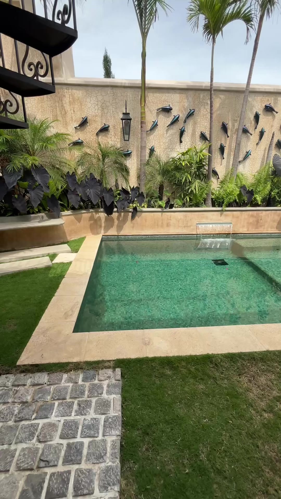 @Mendoza & Co. Real Estate