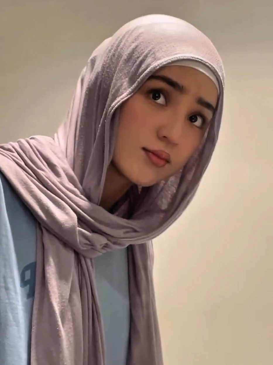 @hijabi. girl