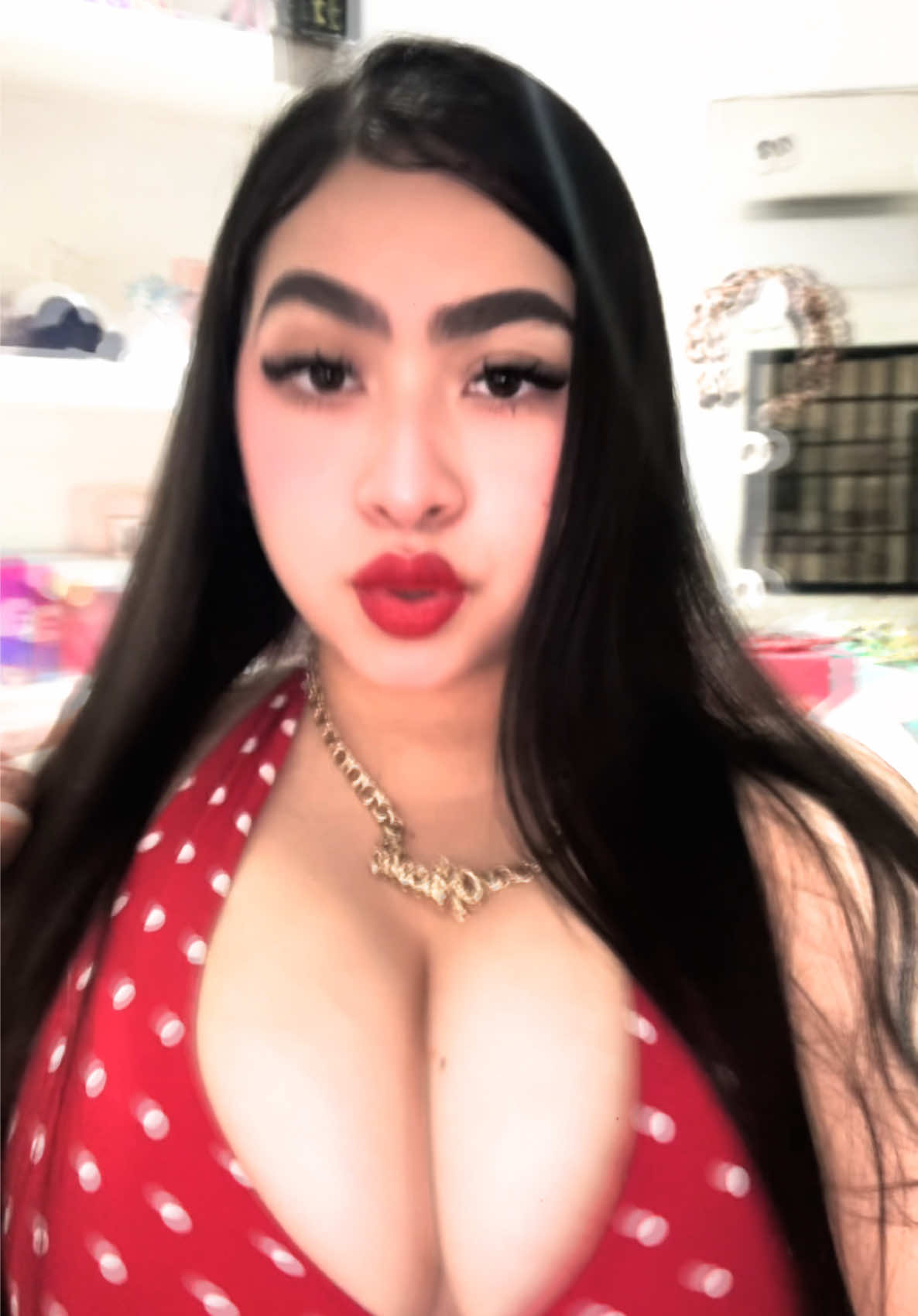 @𝓝★