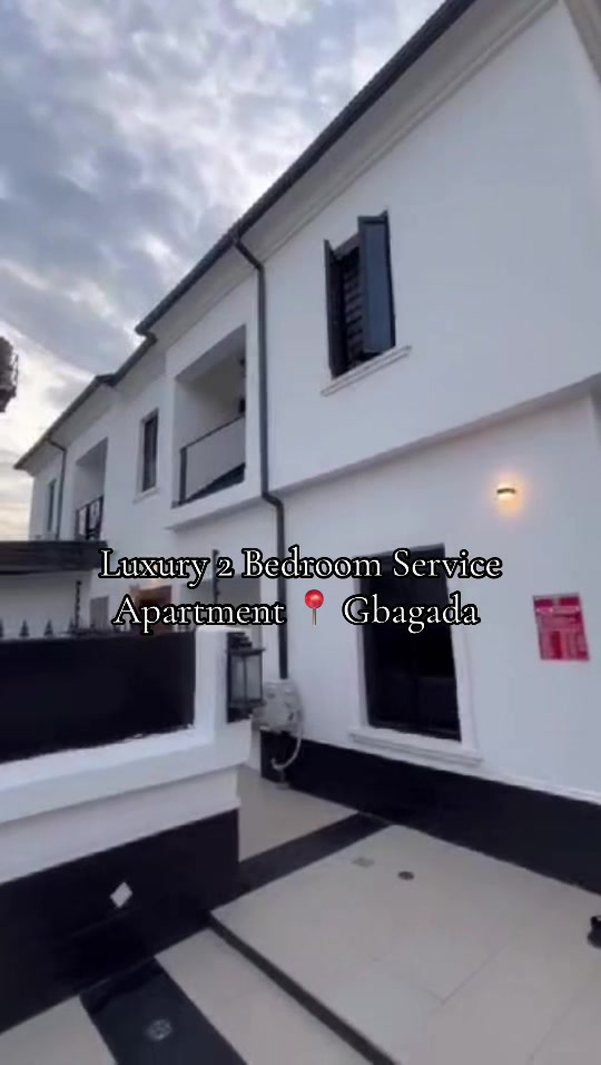 @toriadesignsandrealty