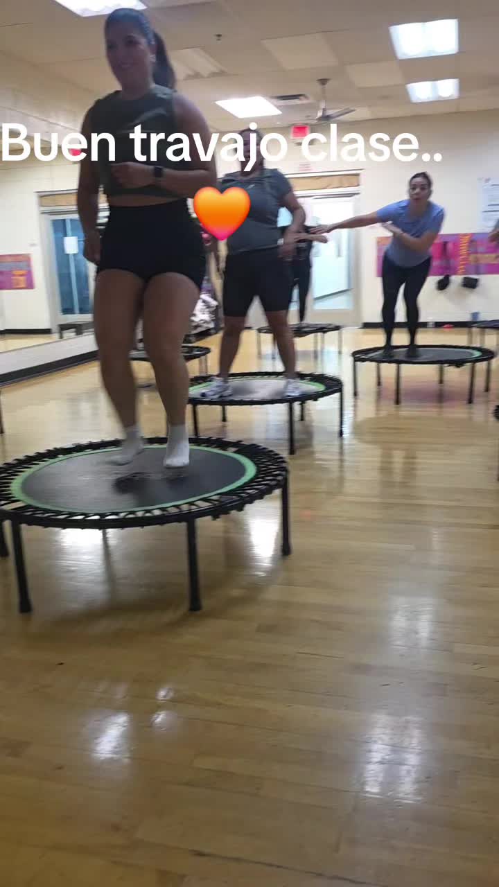 @Ari Alvarado jumping studio