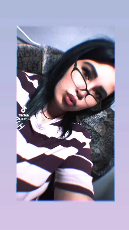 @27_brunetka_27