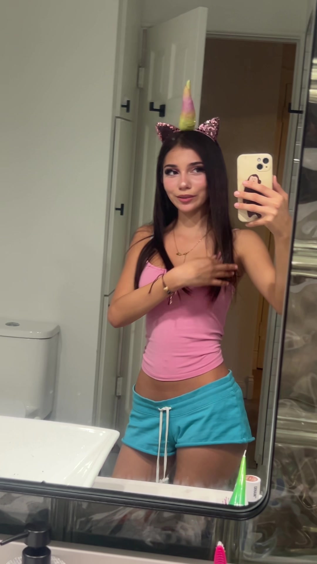@2alyssx