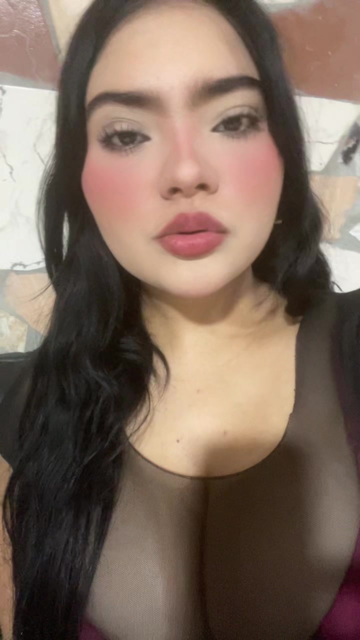@L E I S S A Y