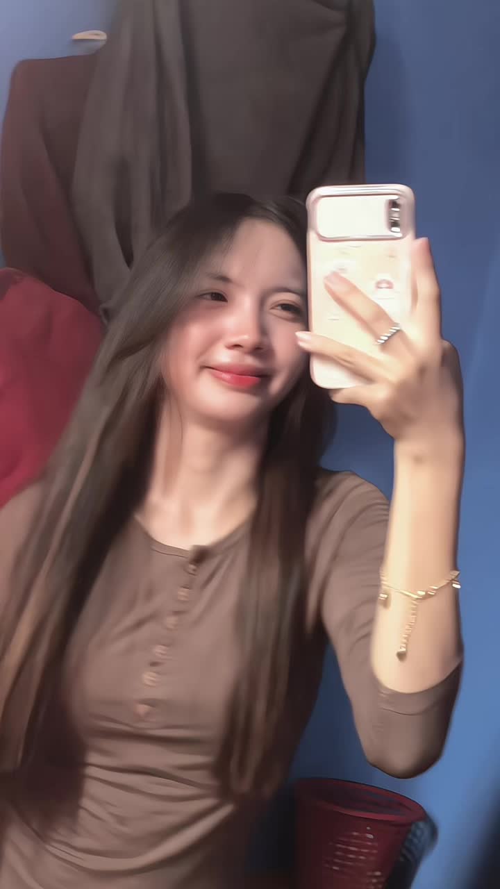 @🄺🄷🄰🅃 🅃🅈🐳