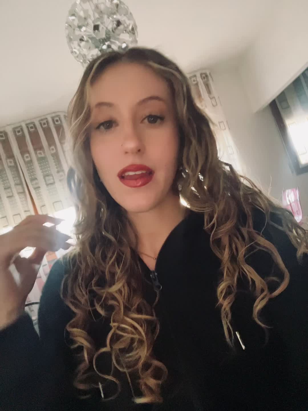 @👸🏽🤍