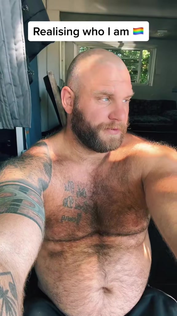 @AussieManAdventures