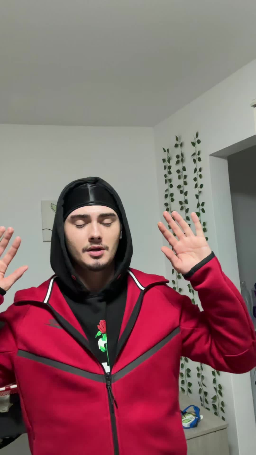 @motescuu