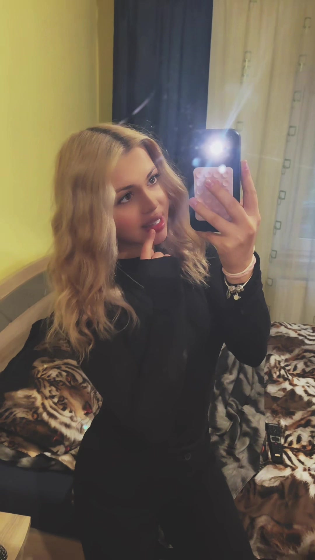 @Iulia🎀