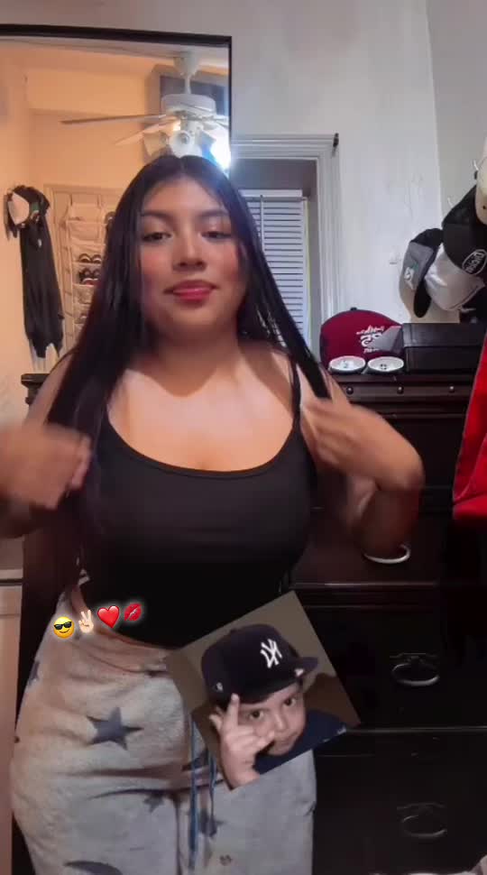 @melanycandoo