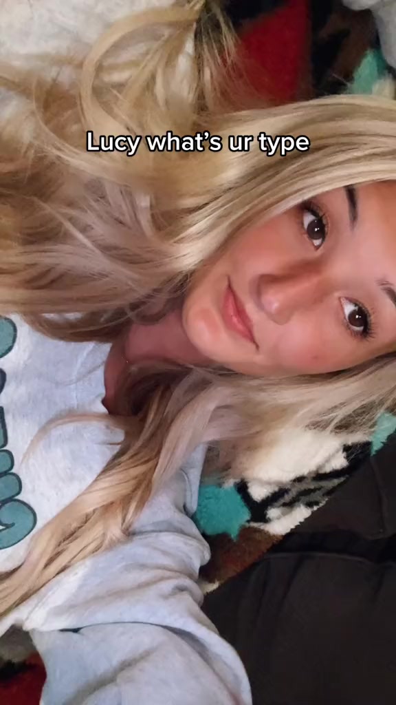 @LUCY♠️
