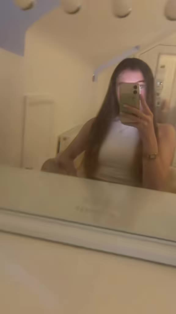 @👸🏽👸🏽