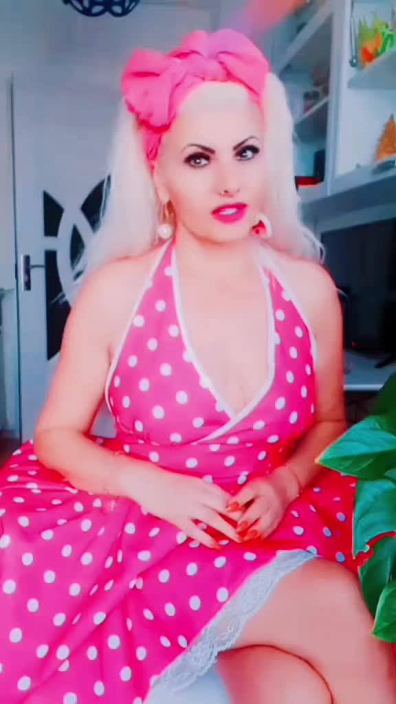 @☘️VĂDUVA VESELĂ ☘️