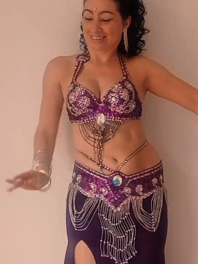 @Belly Dancer Loretta loren