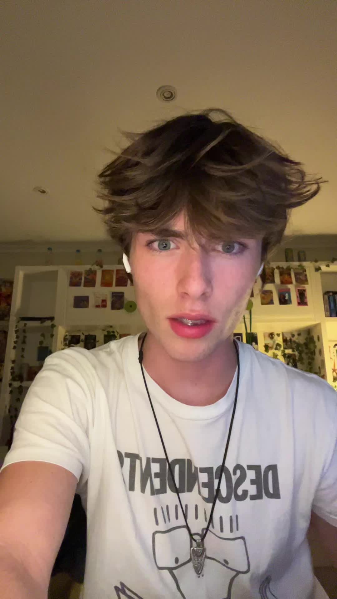 @hakuuj