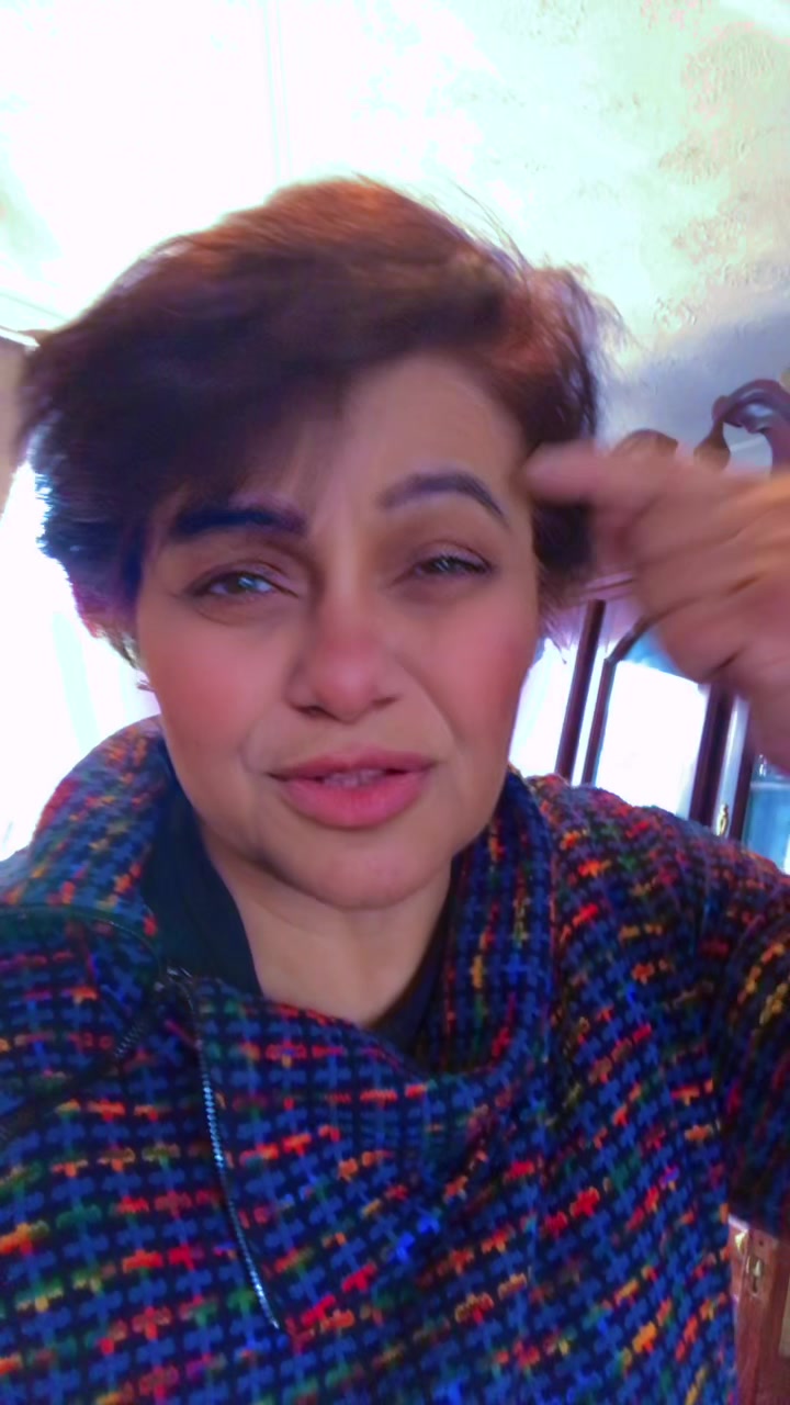 @Roohi KhanUK