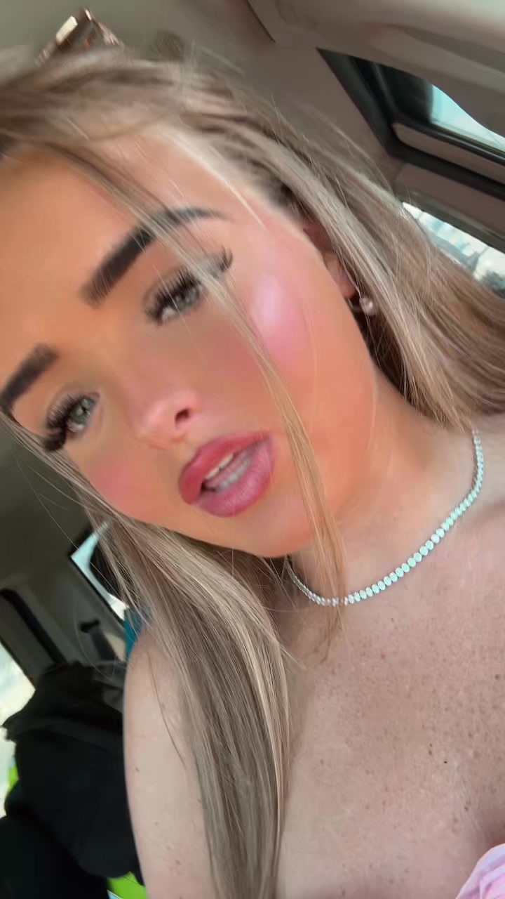 @👸🏼