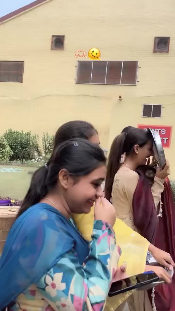 @Yeh Kali Kali ankhe 👀