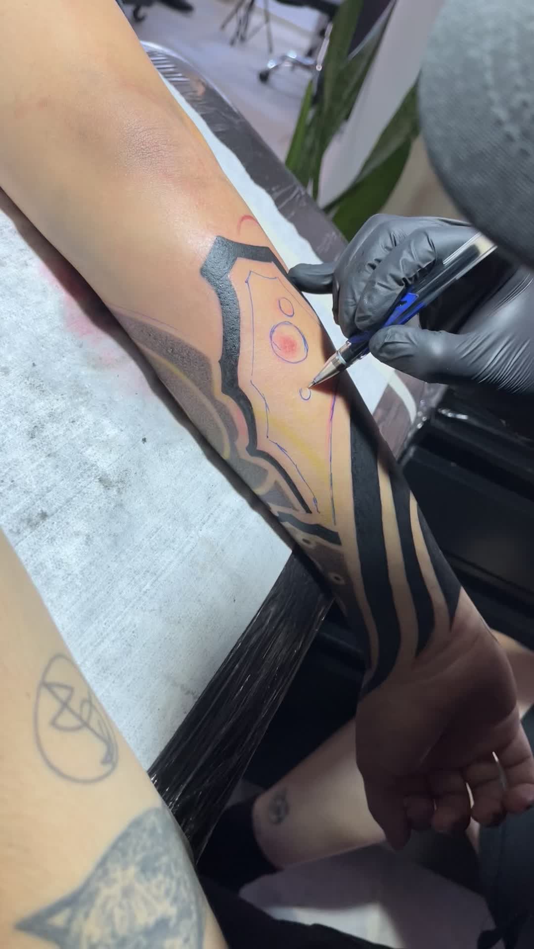 @SHARI TATTOO
