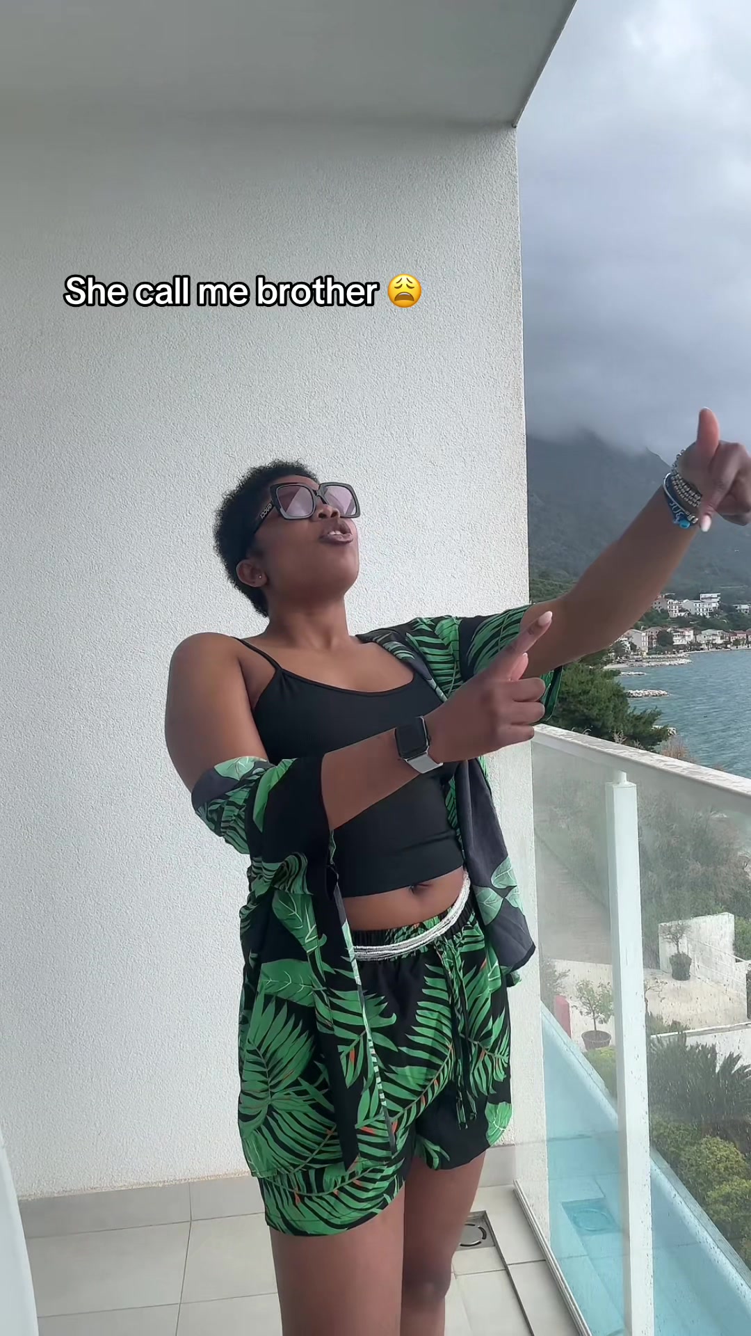 @Vibe Queen🎙️👑