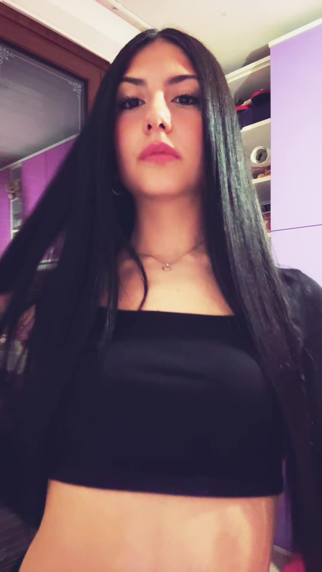 @𝑪 𝑨 𝑹 𝑶 𝑳 🌸