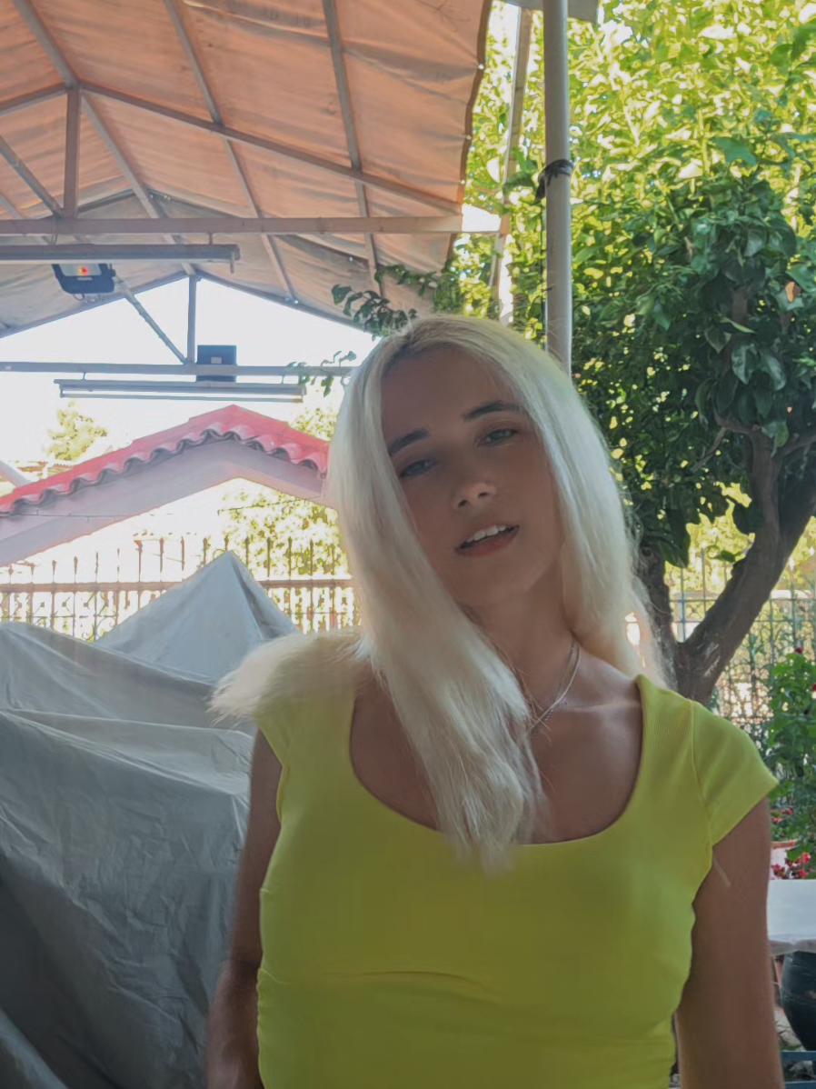 @BlondeQueen
