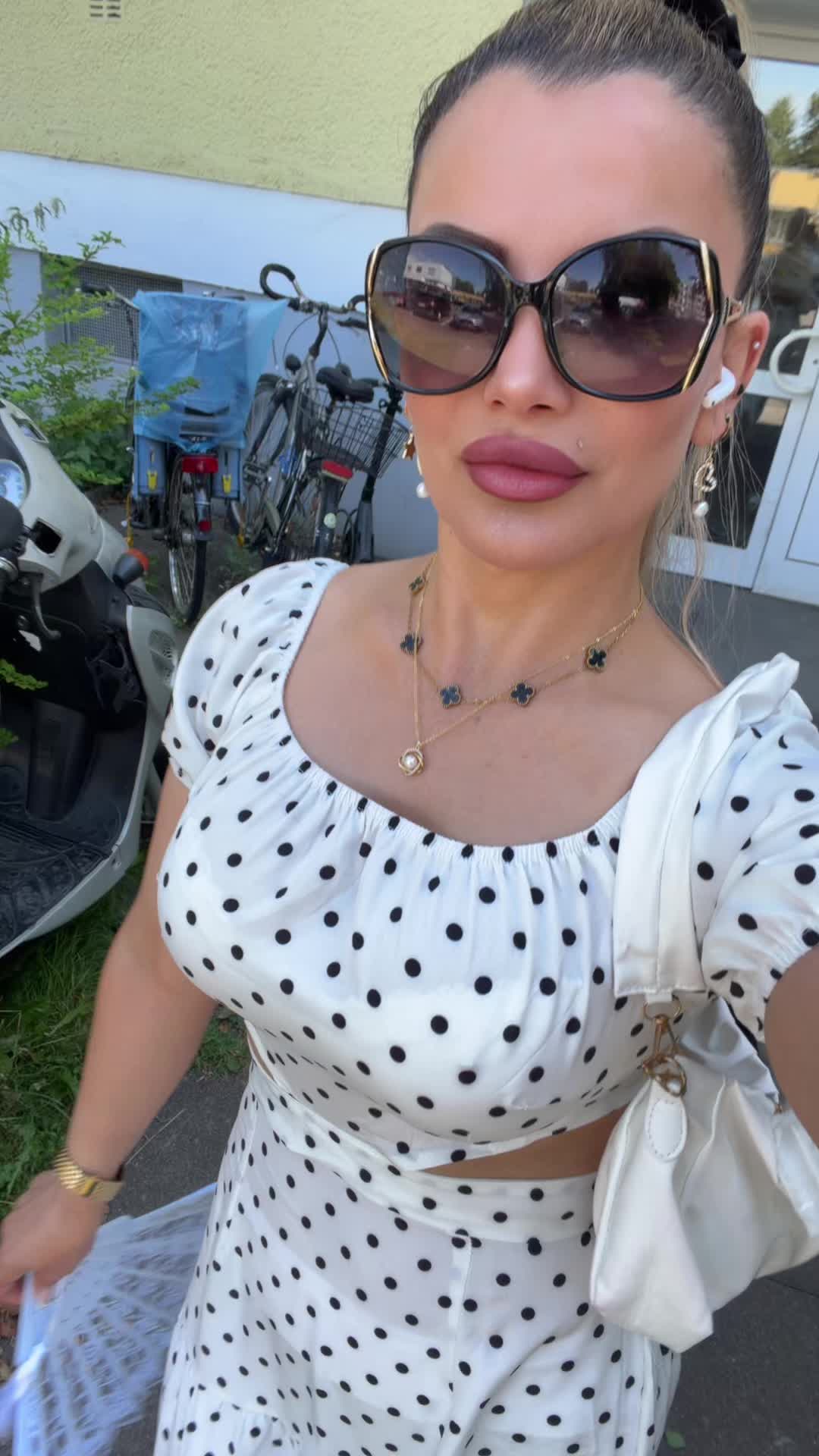 @Emoş💗