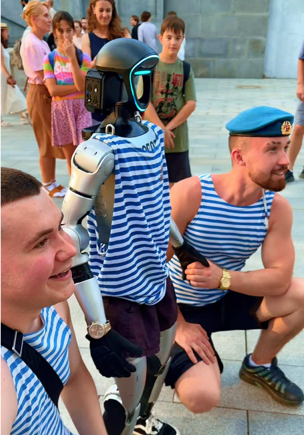 @Робот Володя