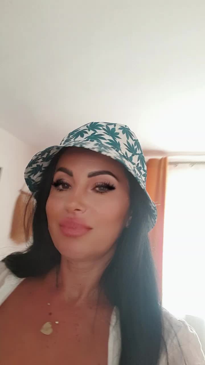 @Ela❤️T