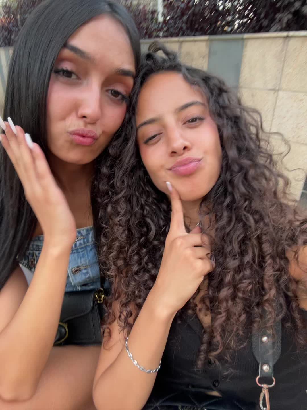 @muniia.sr
