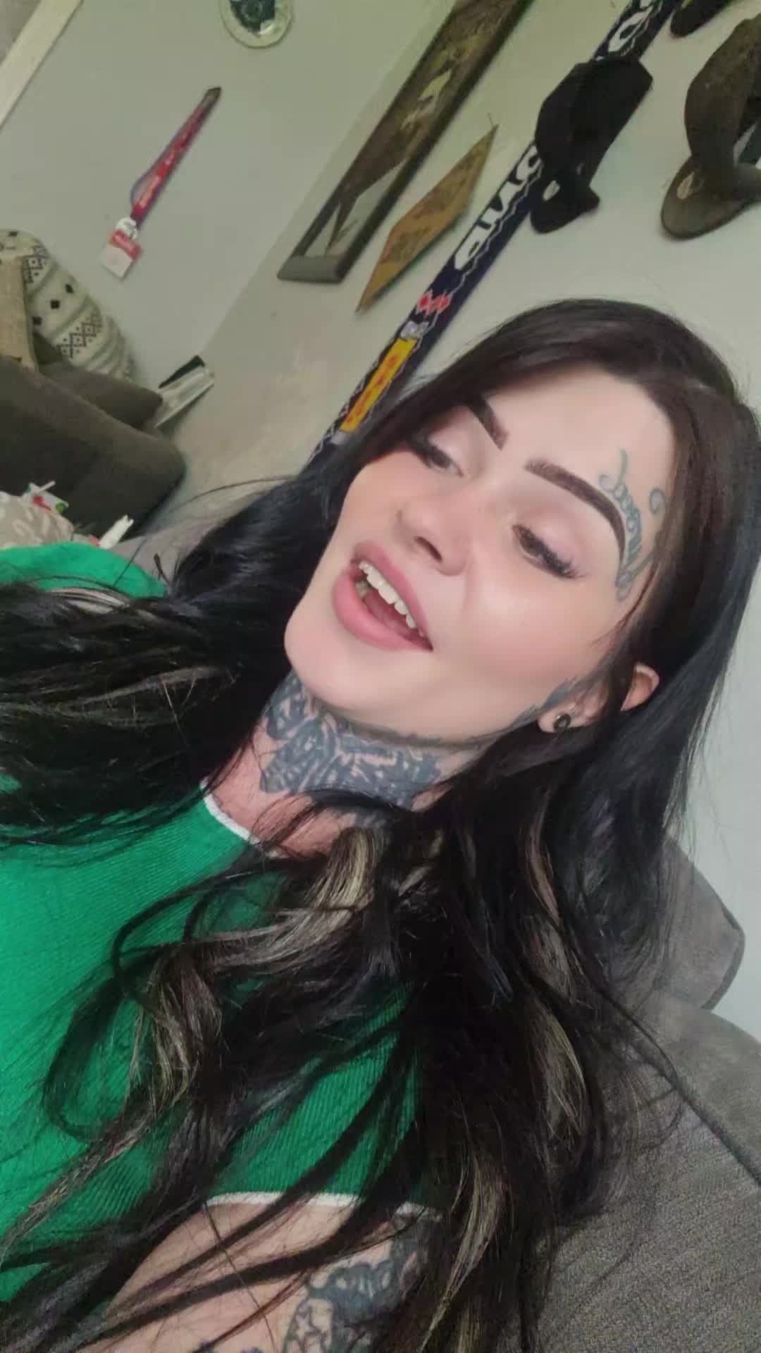 @MeganLauriceMcVeyx
