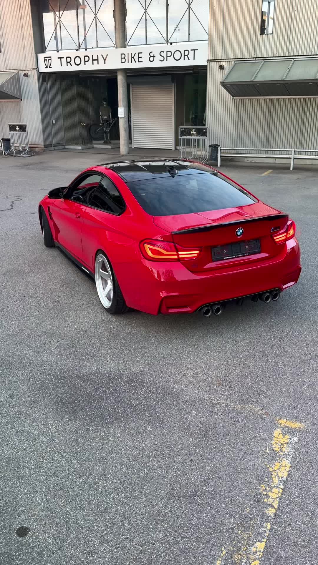 @F82 Rosso Corsa