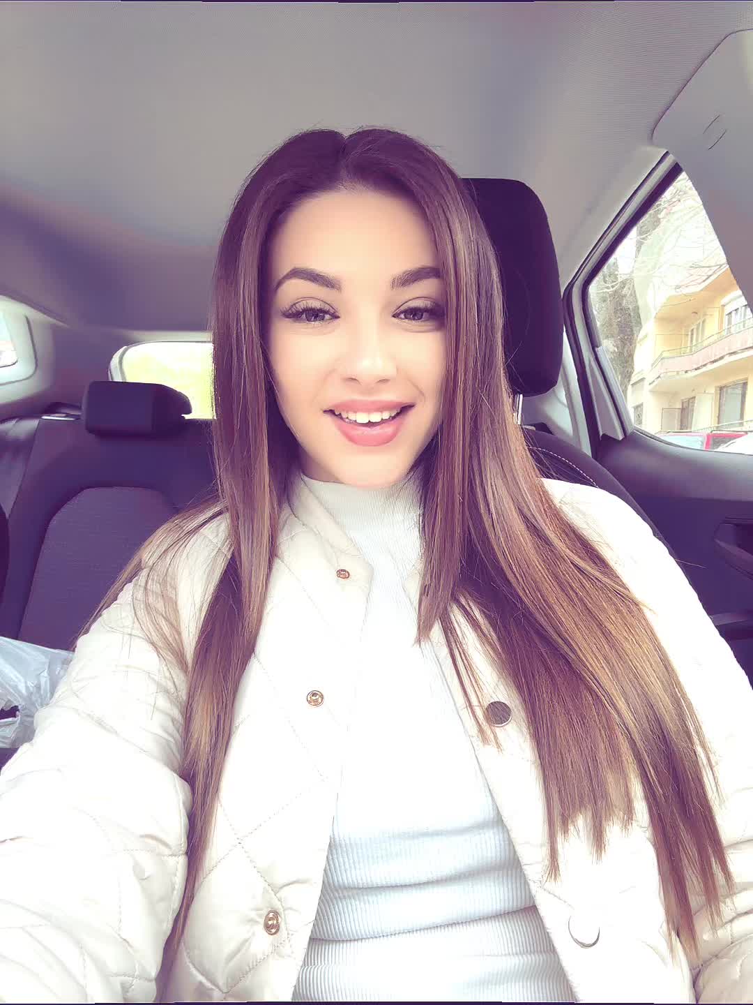 @RENI KIRILOVA👩🏼