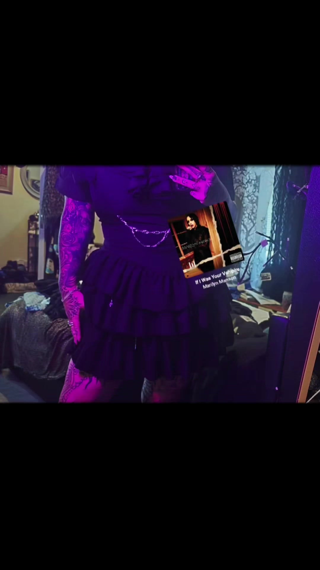 @𝔅𝔞𝔟𝔶𝔊𝔦𝔯𝔩𝔊𝔬𝔱𝔥𝔦𝔠𝔠