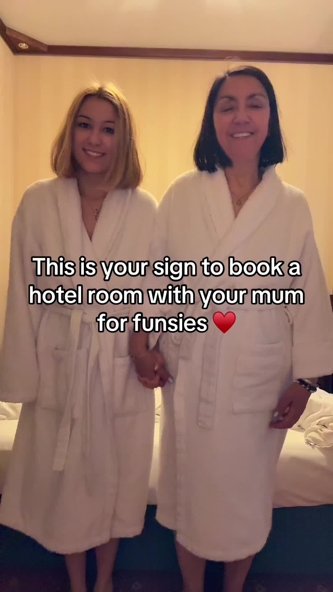 @Ana 🪩🎀🇬🇷