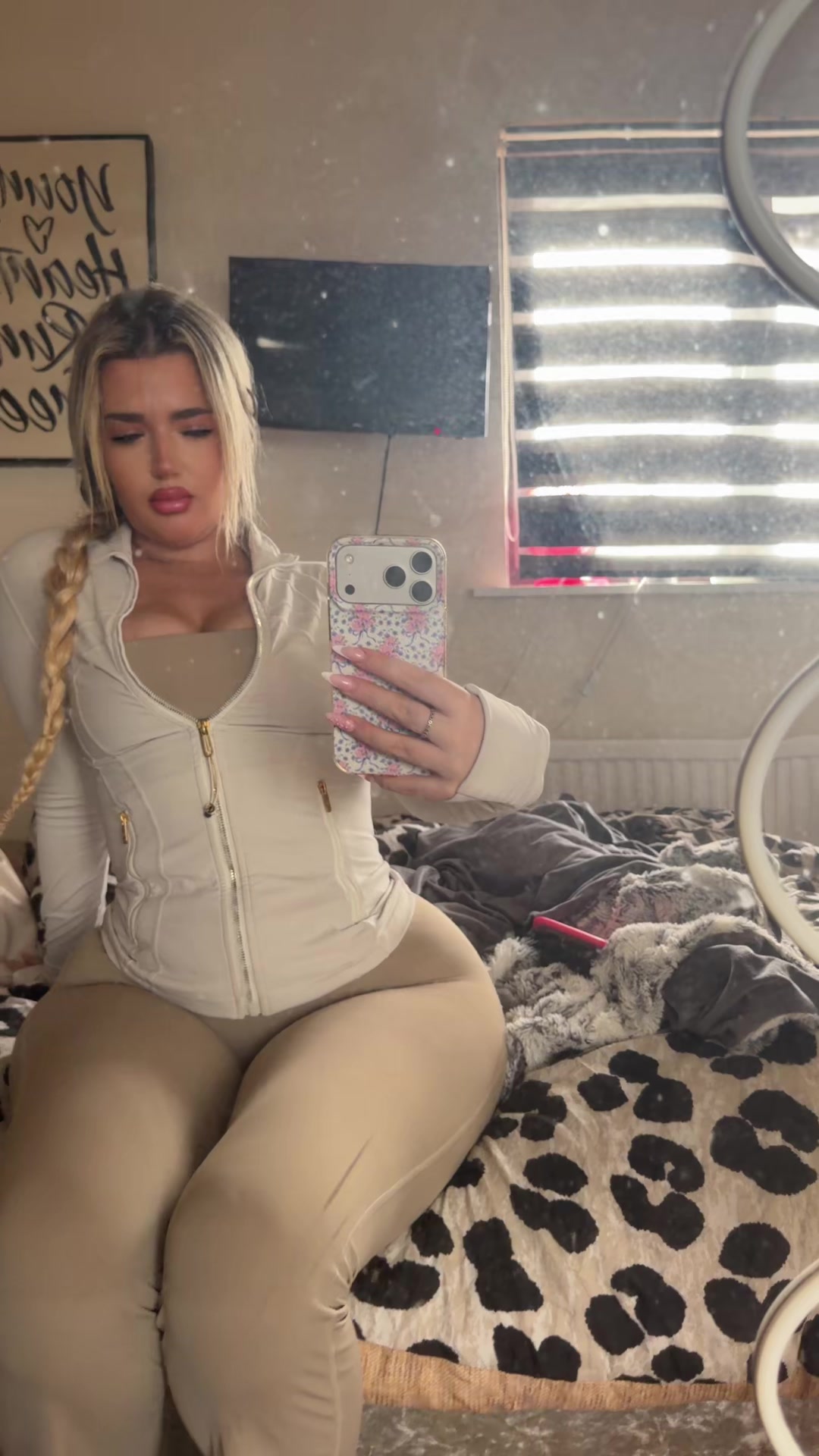 @maisyspam32