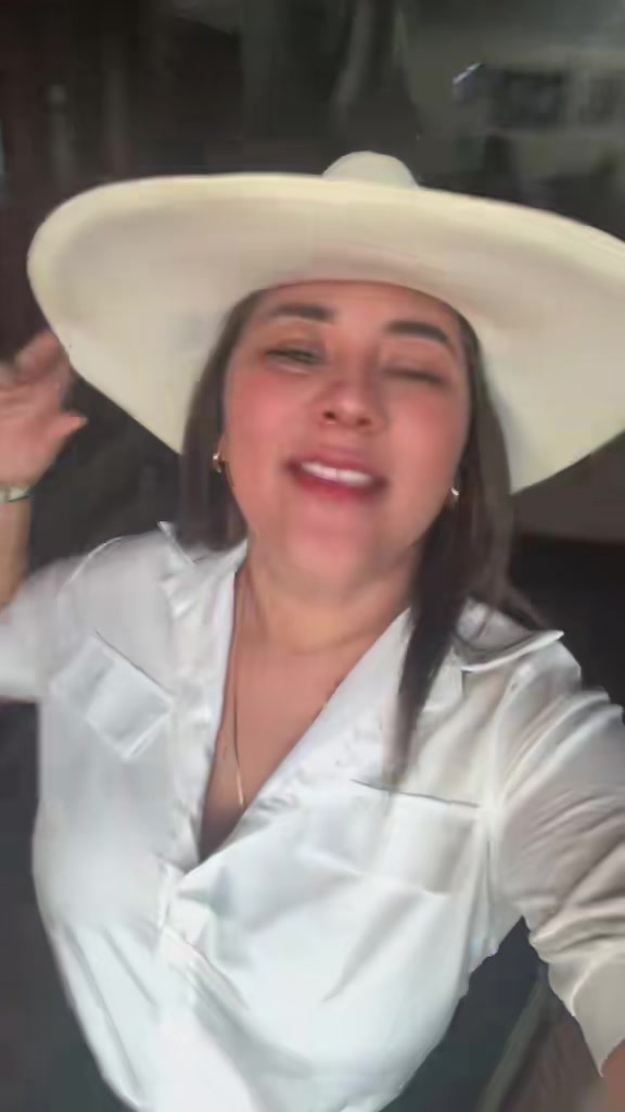 @Vivian Macias