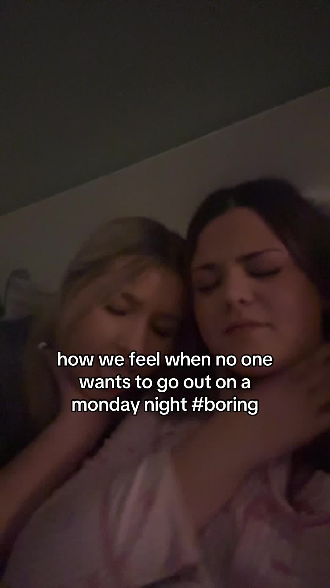 @hollylily