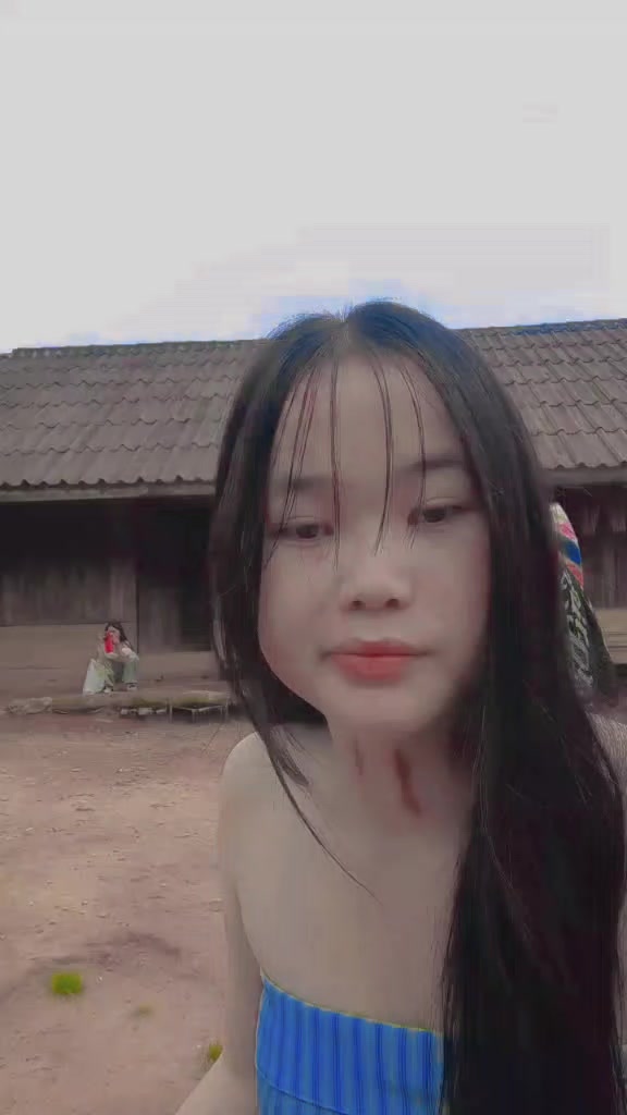 @ນາງນາ ຊົງ