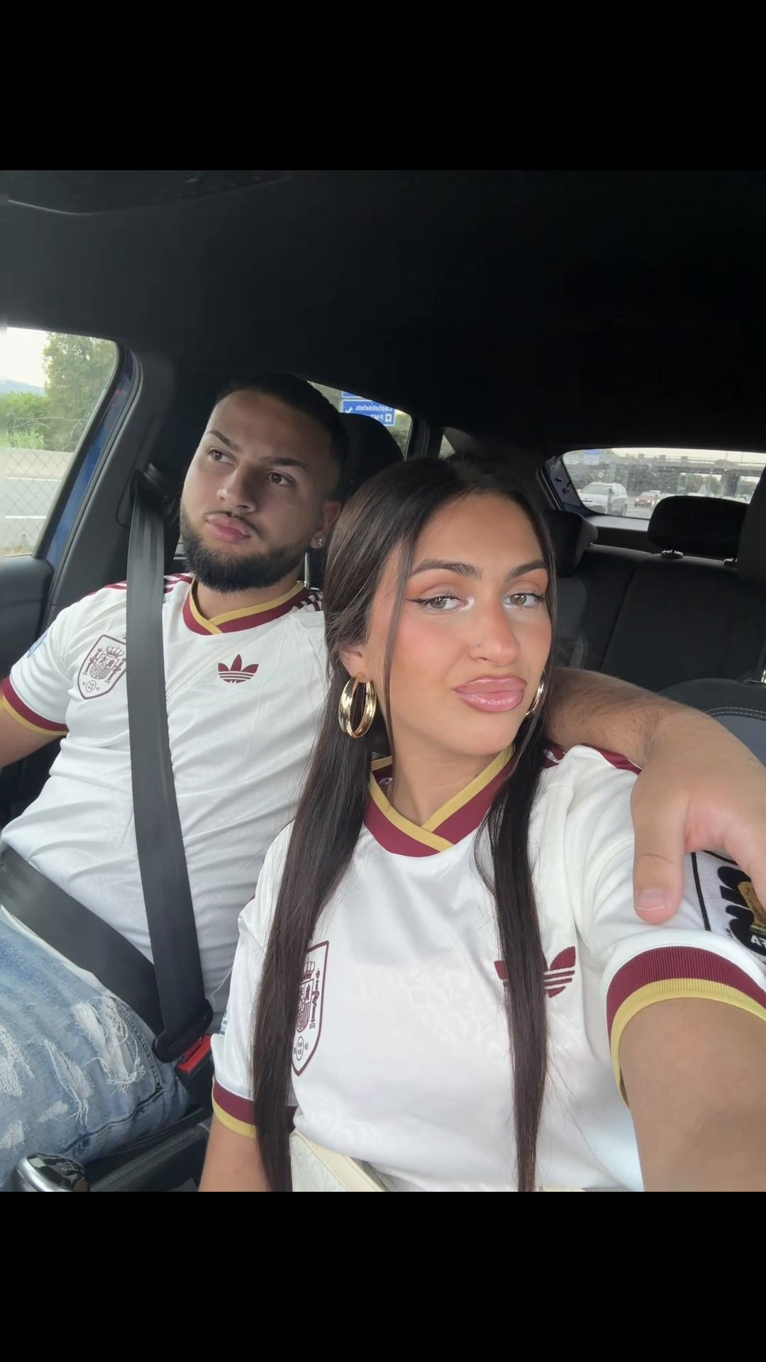 @Curro y Naiara❤️