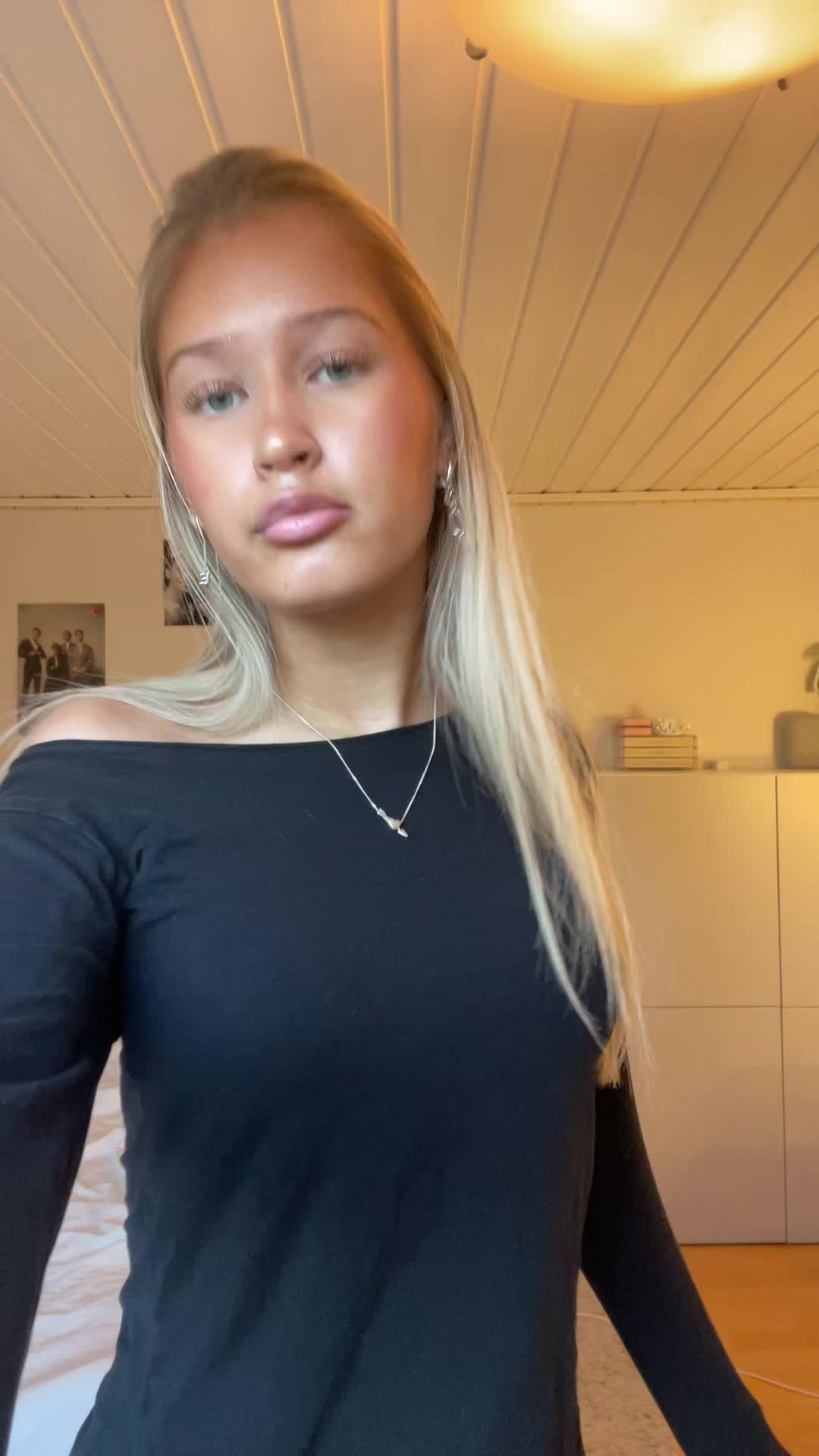 @Emsi Larsson👀