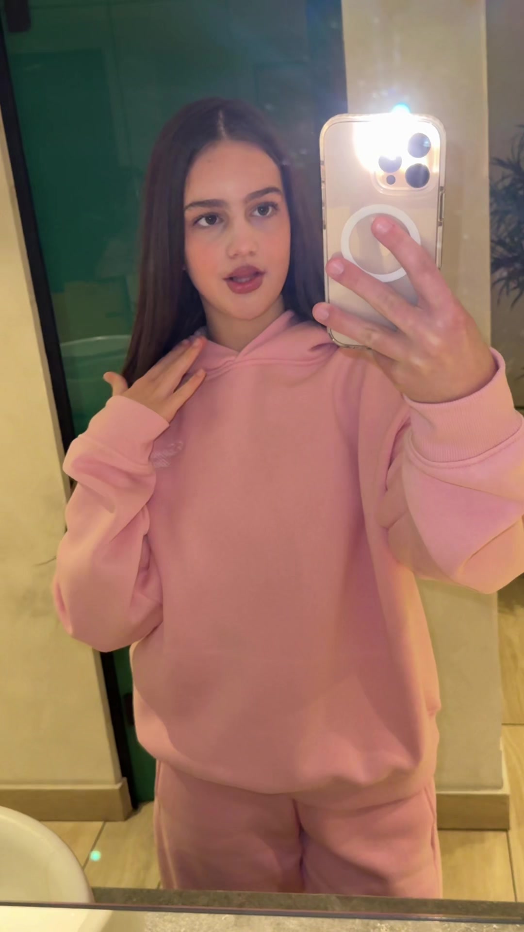 @𝐸𝐿𝐸𝒩𝒜