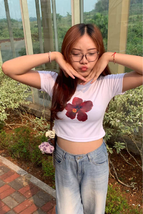@honeyy bee
