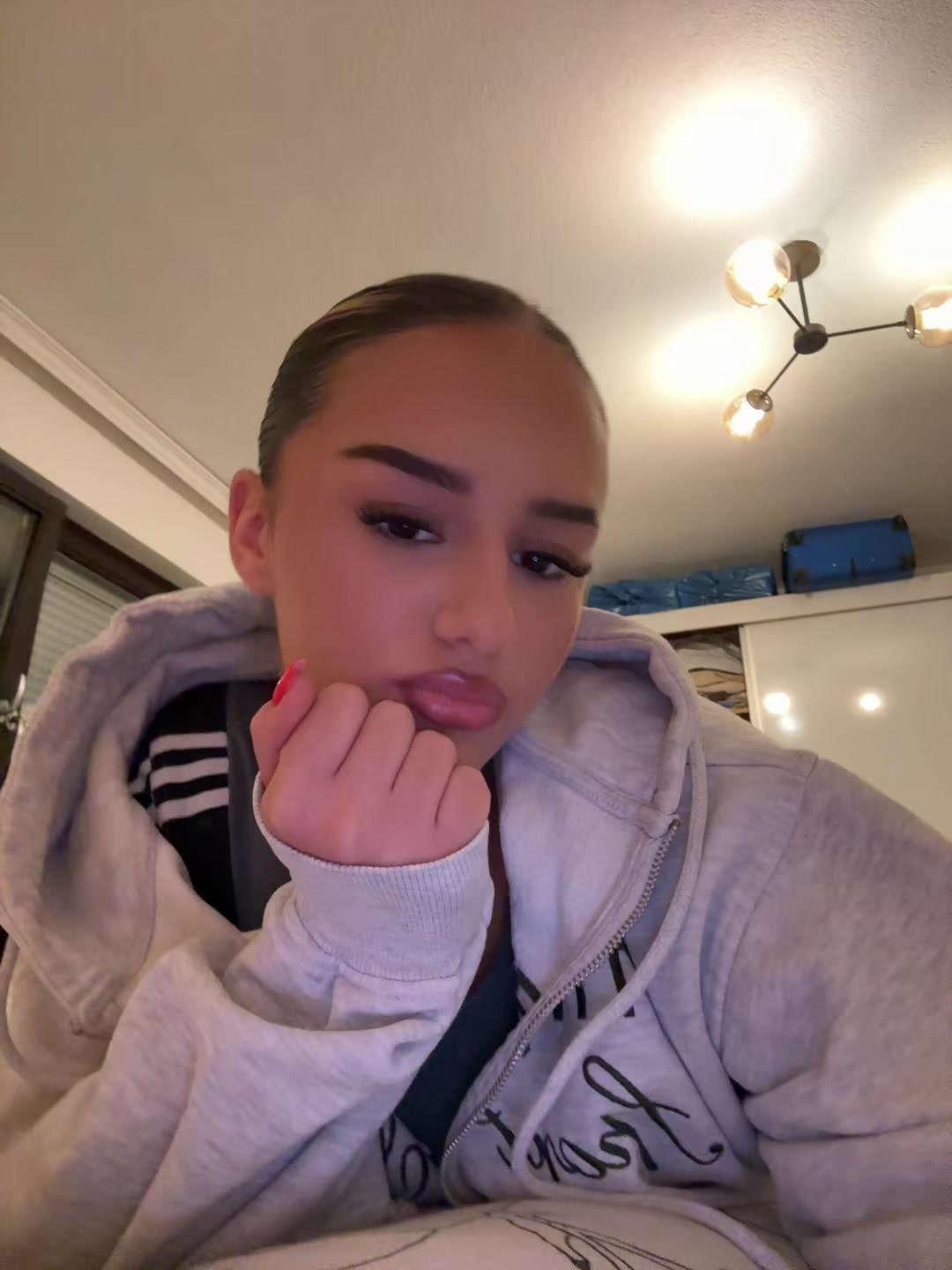 @Tiara🍒