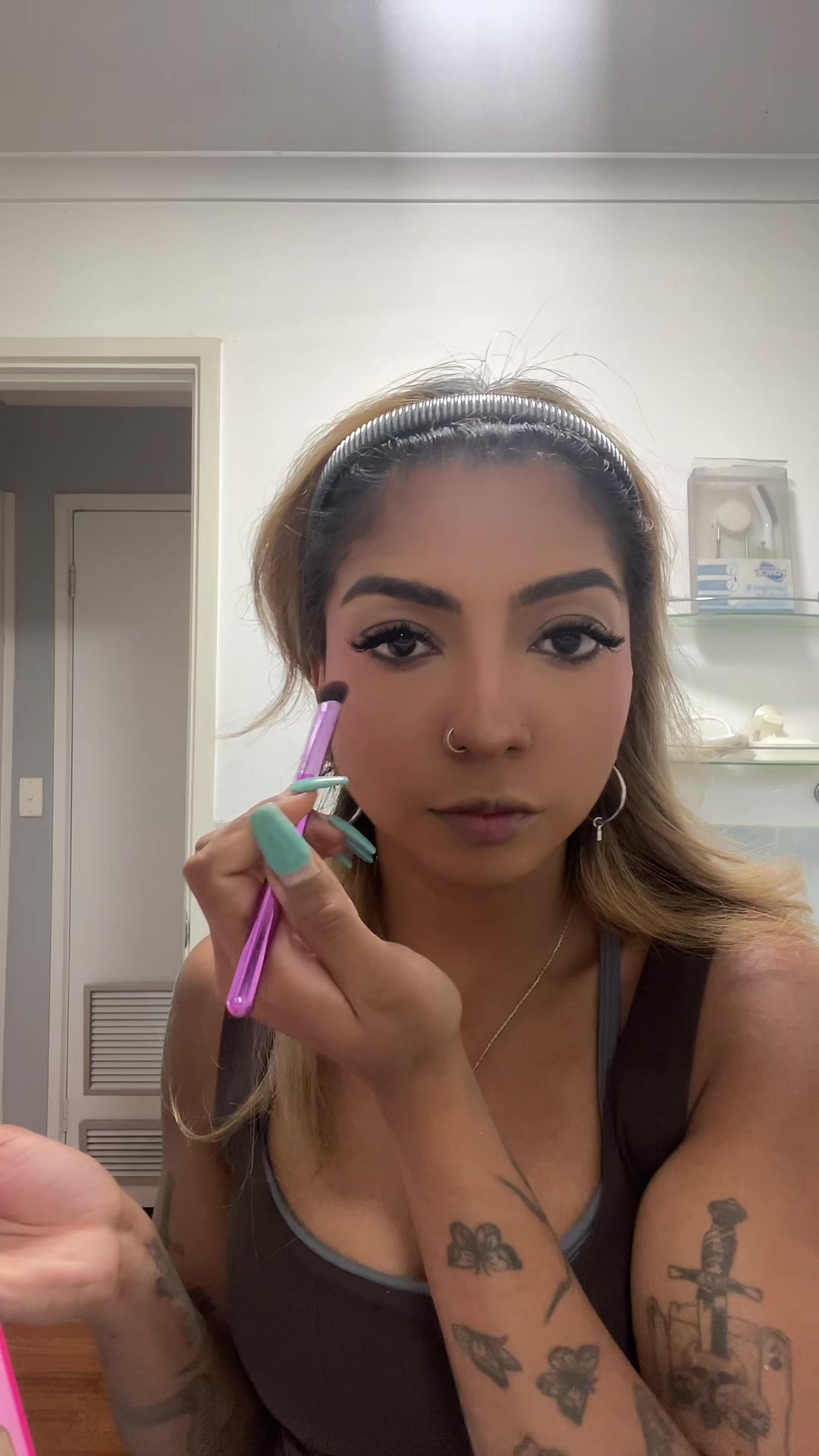 @4y4n1w